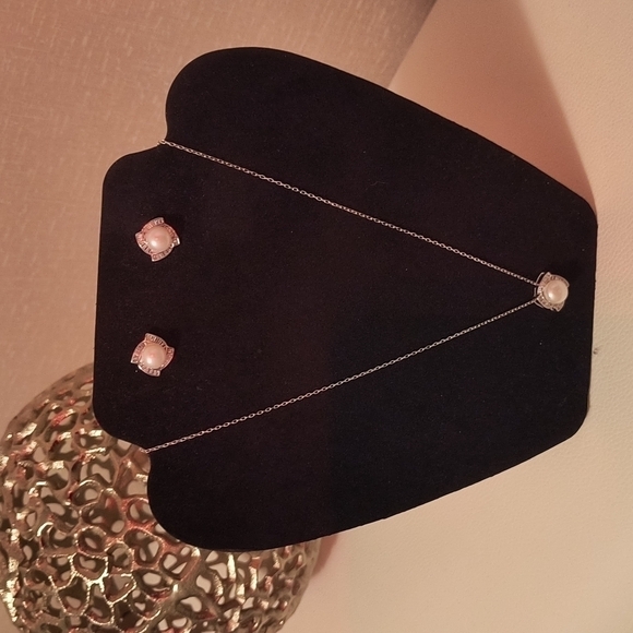 freshwater Pearl & Cubic Zirconia Jewelry Set In Sterling Silver - Picture 2 of 5